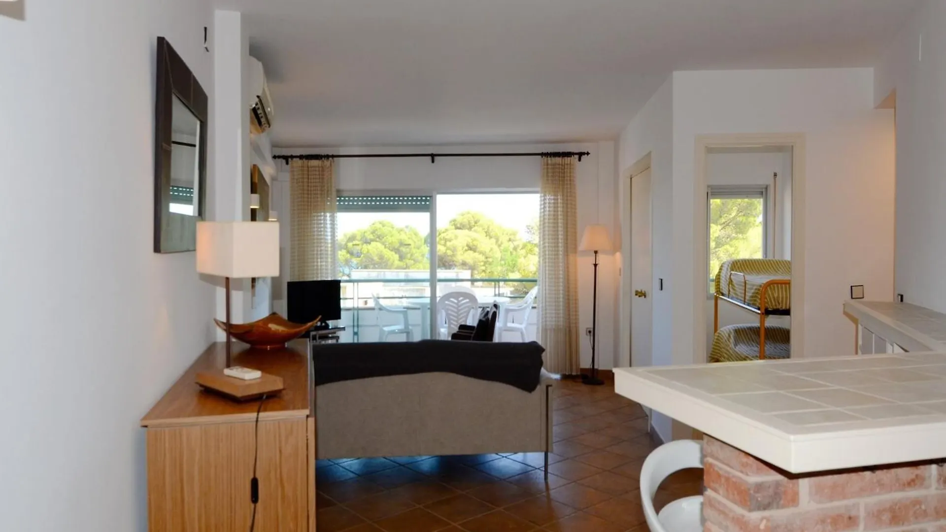 레스타르티트 Medes Park I 4-5 아파트